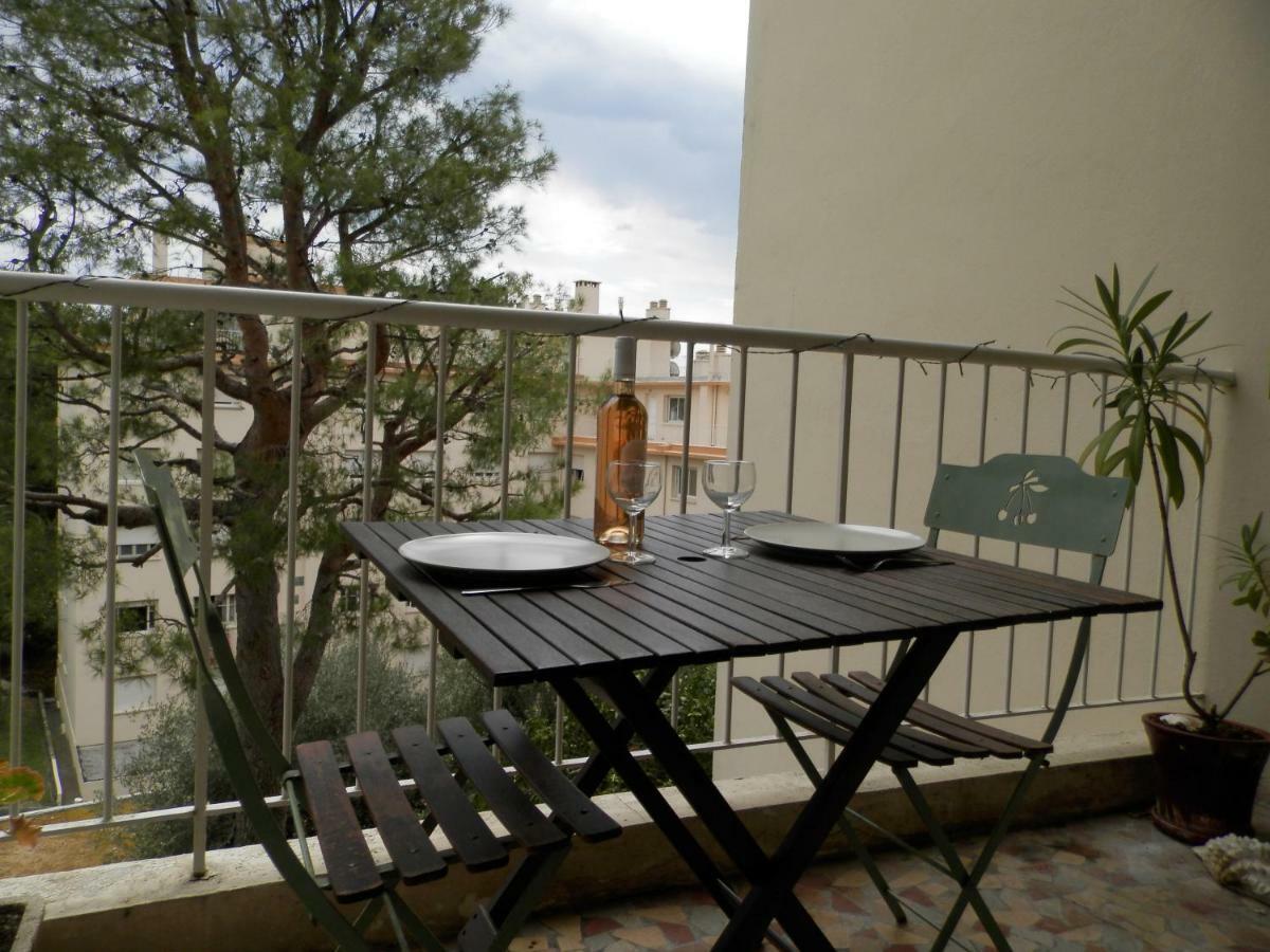 Apartamento Les Pins . 2 P Calme Et Terrasse Niza Exterior foto